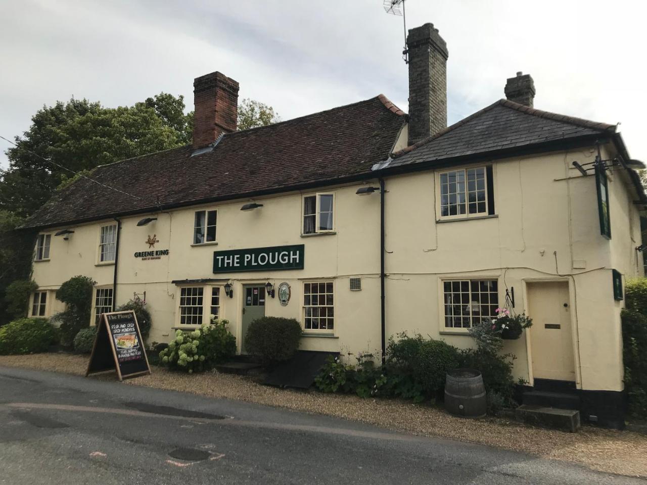 The Plough Hotel Great Chesterford Exterior foto